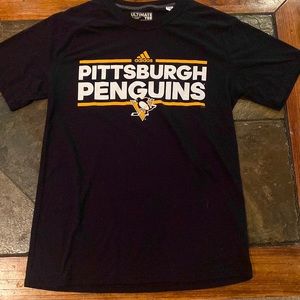 Men’s size medium penguins bundle